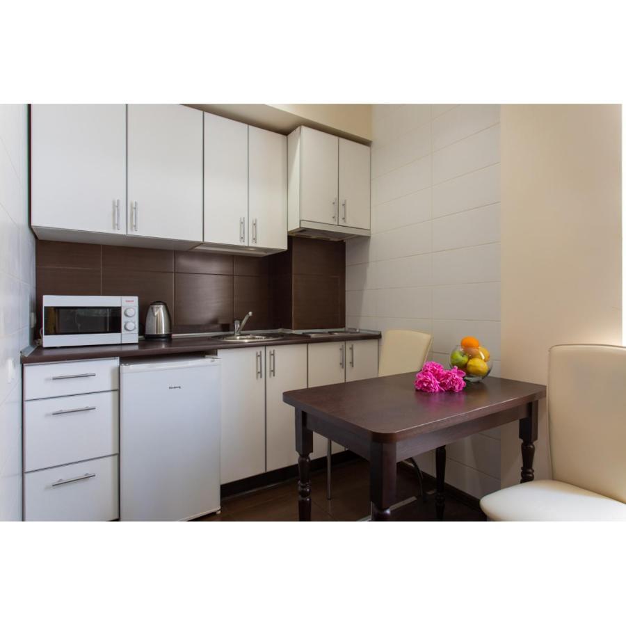 Studio Apartments In The City Center Kharkiv Exterior photo